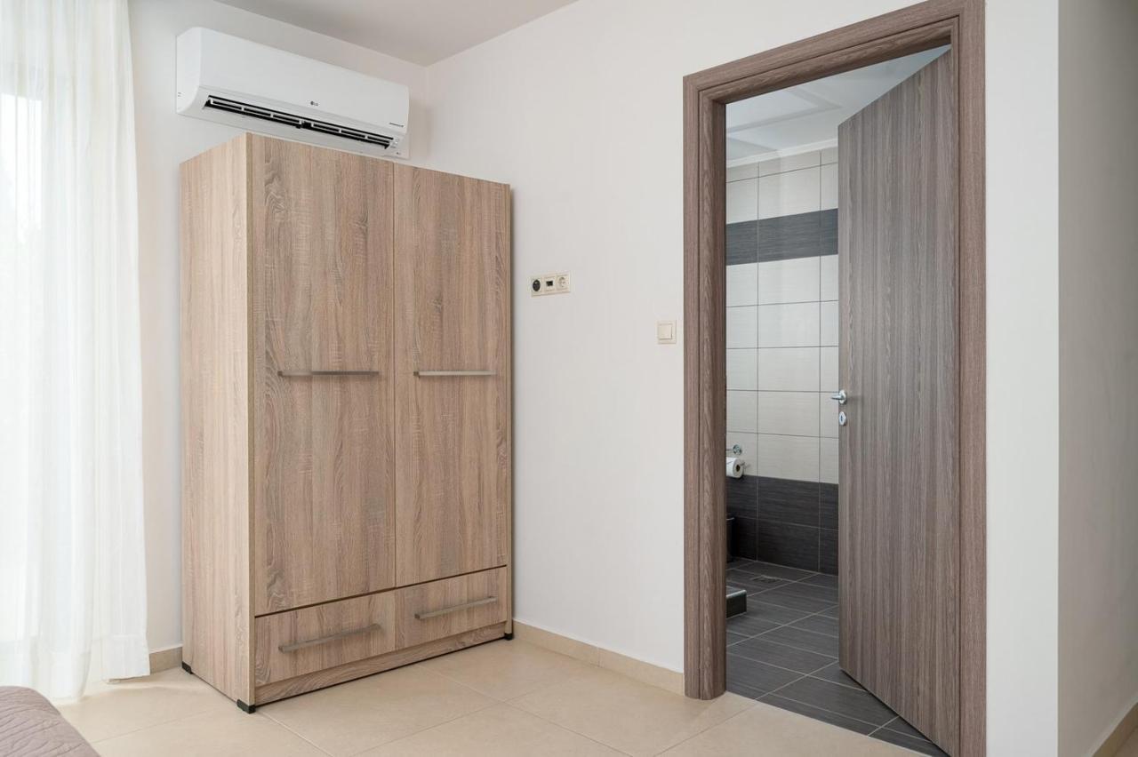 Orelia Cretan Deluxe Apartments Kamilari Buitenkant foto